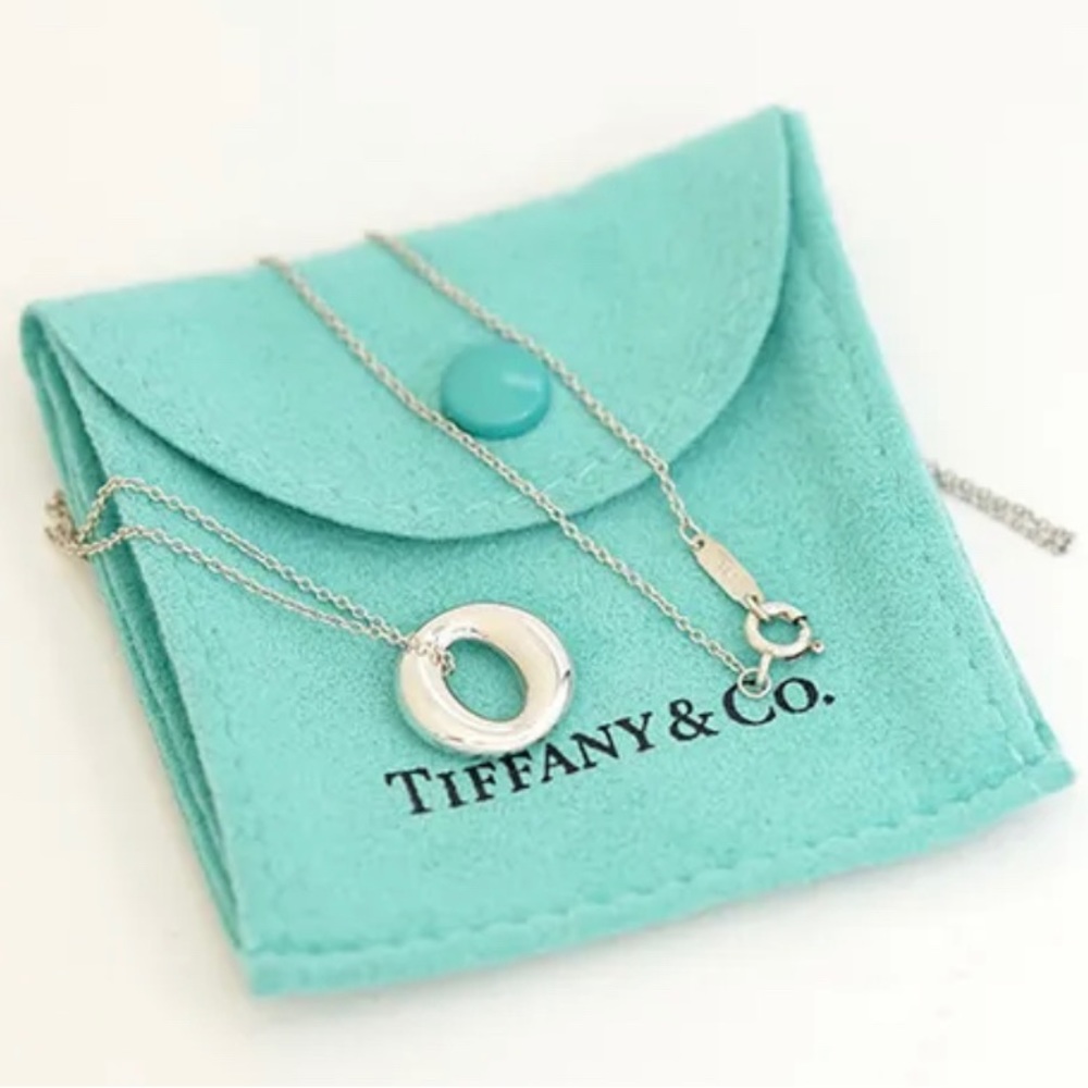 Tiffany Sevillana pendant by Elsa Peretti in sterling silver
